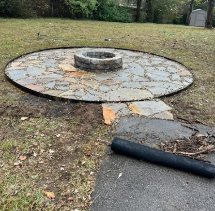 Circular flagstone fire pit area